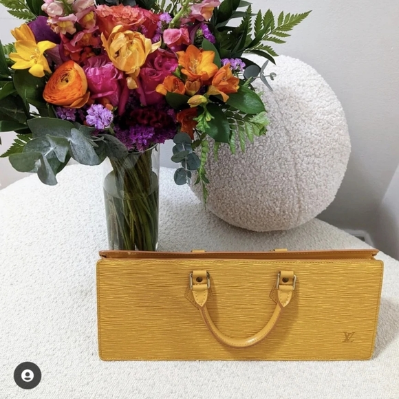 LOUIS VUITTON yellow epi triangle bag - Picture 12 of 12